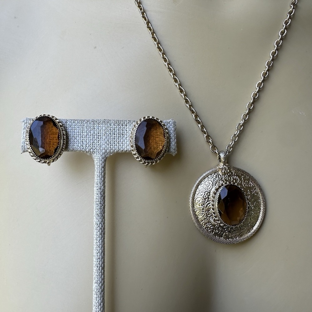 VTG Emmons Pendant Necklace 26 Inch Matching Earrings Faceted Amber Crystals MCM